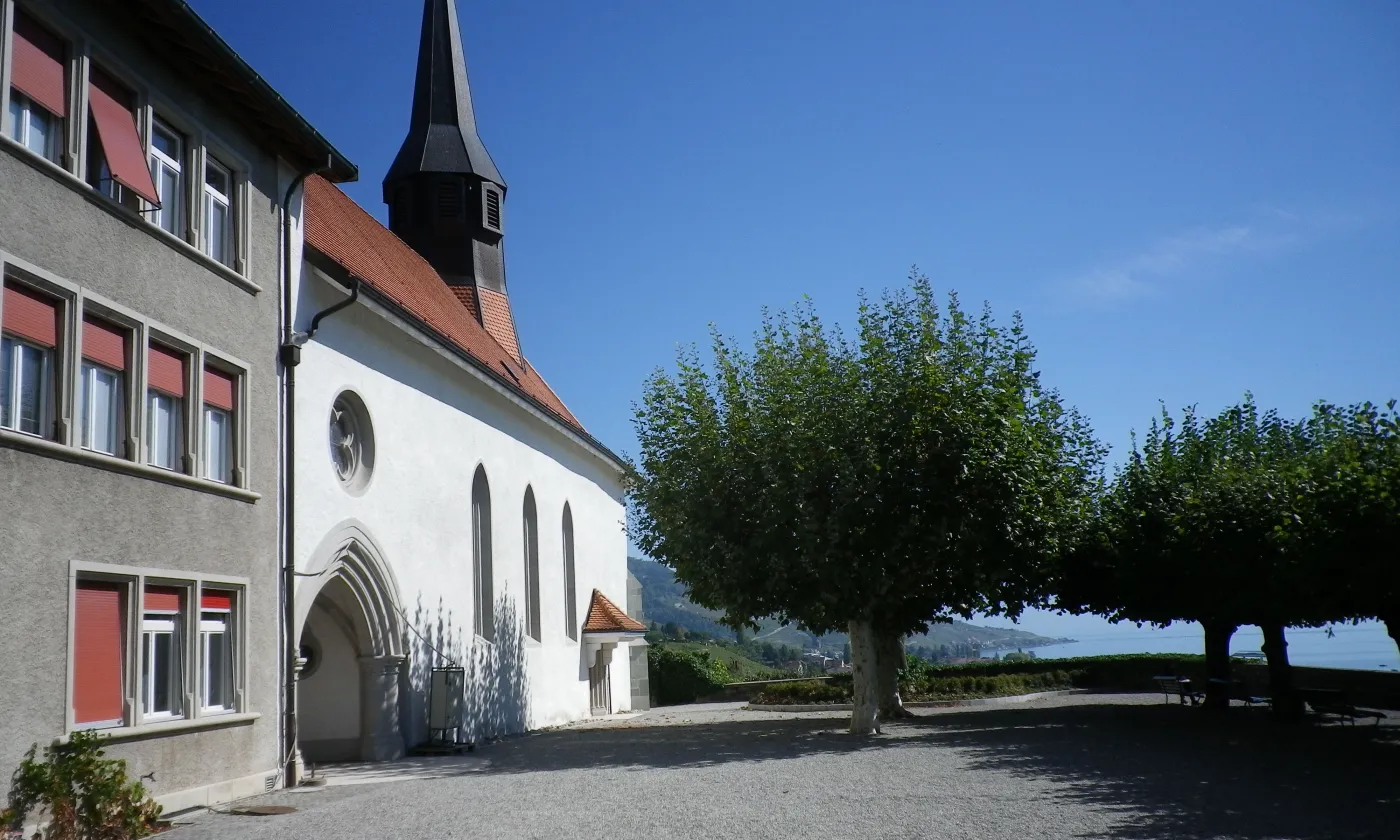 Eglise du Prieuré, Pully (©Nachosaurus, CC BY-SA 4.0 Wikimedia Commons)